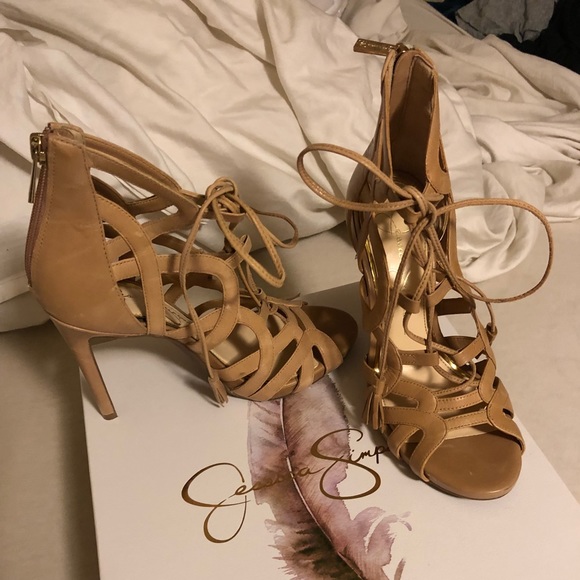 Heels - Picture 4 of 4